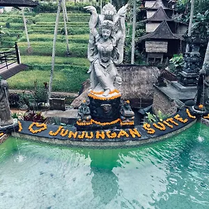 https://junjungan-suite-villa.ubudhotelsnow.com
